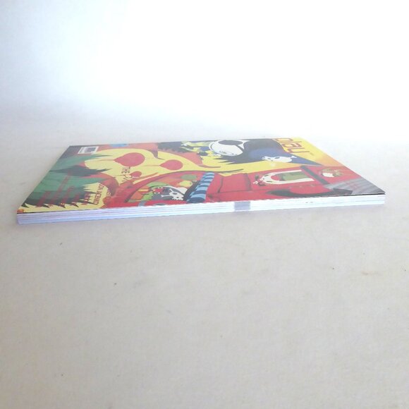 NEW 2006 PLAY TIMES URBAN VINYL DESIGN TOY MAGAZINE SOFT COVER BOOK - Picture 5 of 13